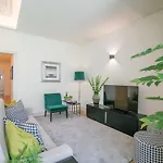 Courtyard & Elegance شقة *