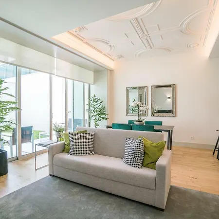 Courtyard & Elegance * ליסבון