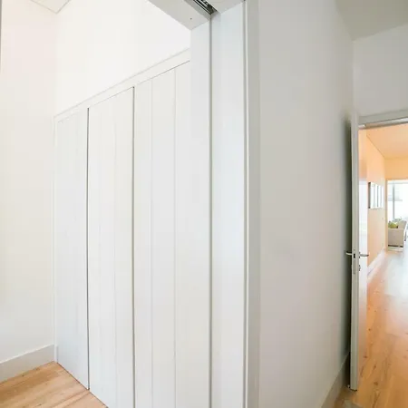 דירה Courtyard & Elegance *