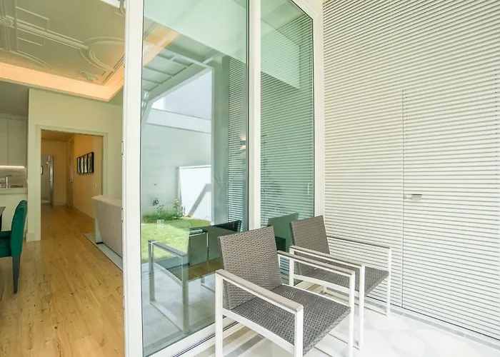 Courtyard & Elegance شقة *