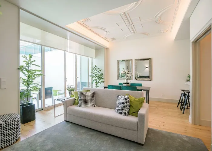 Courtyard & Elegance * Lisboa