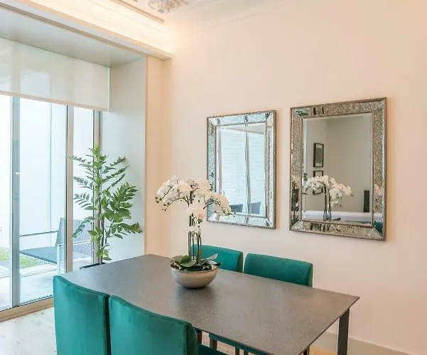 Courtyard & Elegance * Lisboa