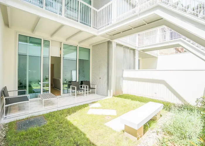 Courtyard & Elegance شقة