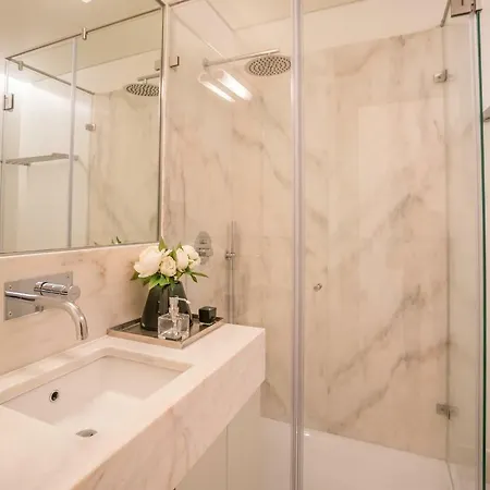 Lejlighed Courtyard & Elegance