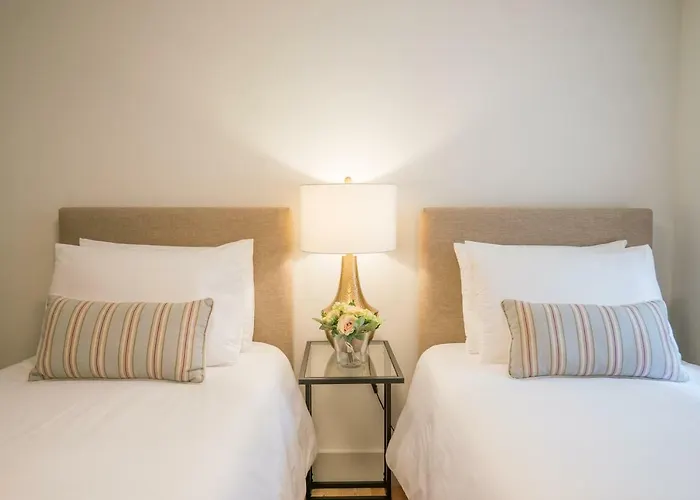 Courtyard & Elegance * Lisboa