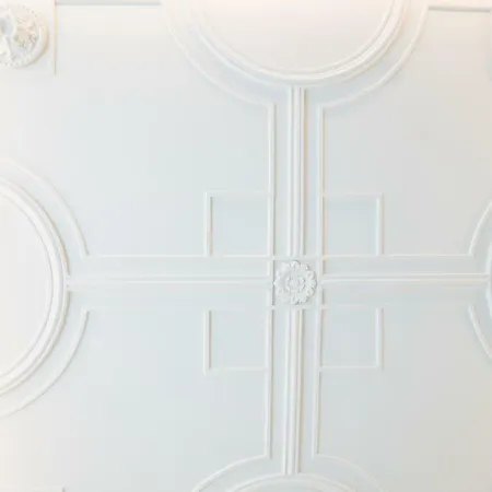 Courtyard & Elegance