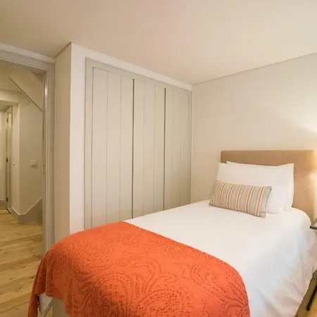 Courtyard & Elegance *